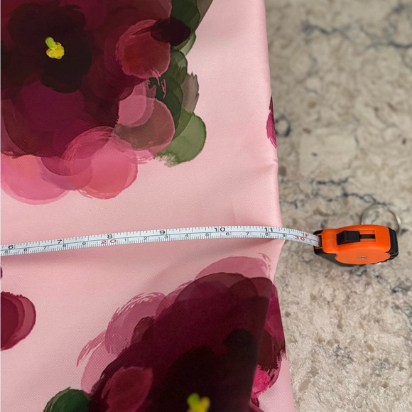 Clinique Pink Floral Tote with Burgundy Handles and Makeup Bag NWT - Picture 10 of 12